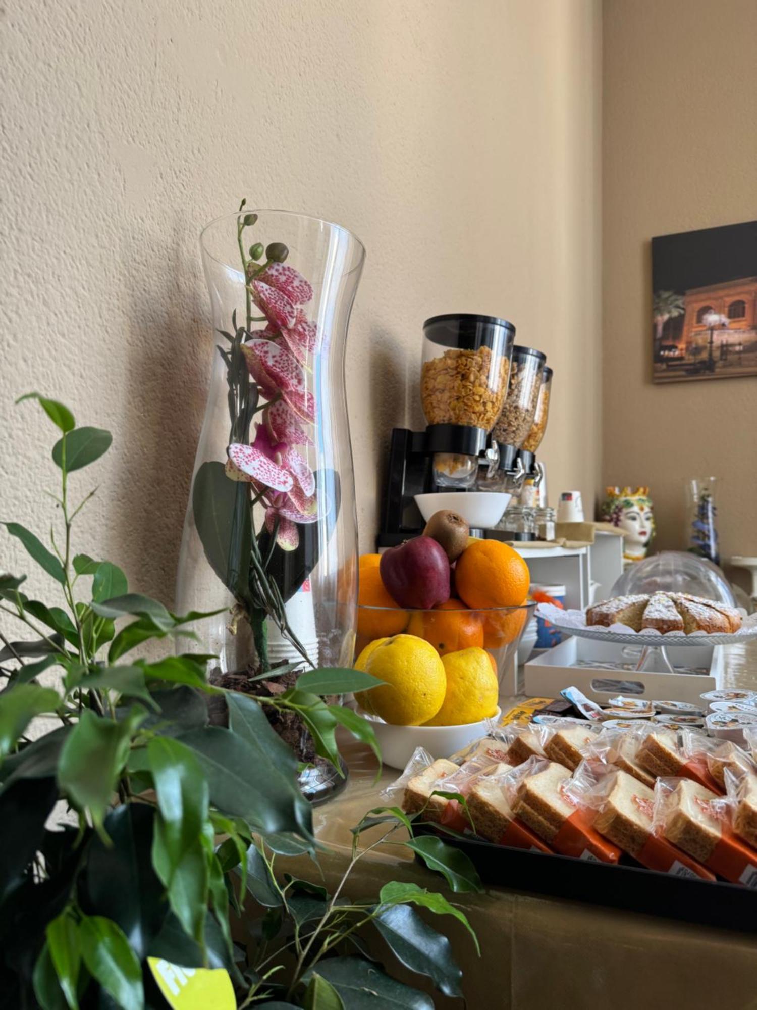 Crispi 120 Rooms New Opening Palermo Luaran gambar